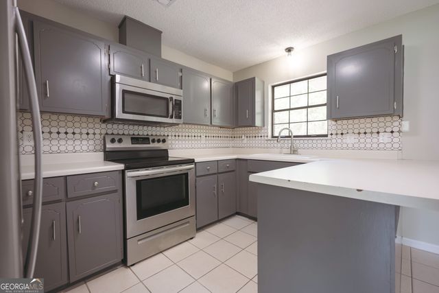 565 Killingsworth Road, Jesup, GA 31545