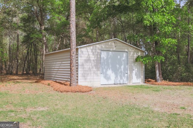 565 Killingsworth Road, Jesup, GA 31545