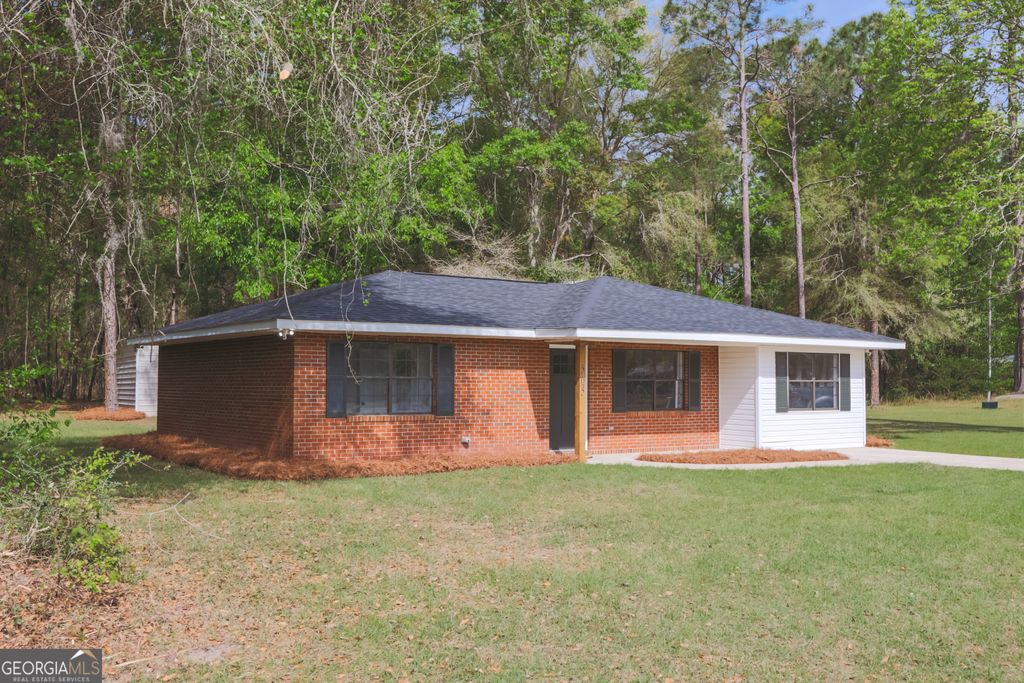 565 Killingsworth Road, Jesup, GA 31545