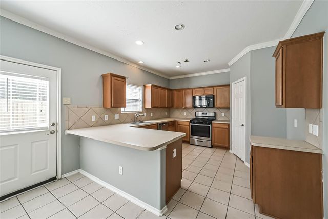 8726 Old Maple Lane, Humble, TX 77338