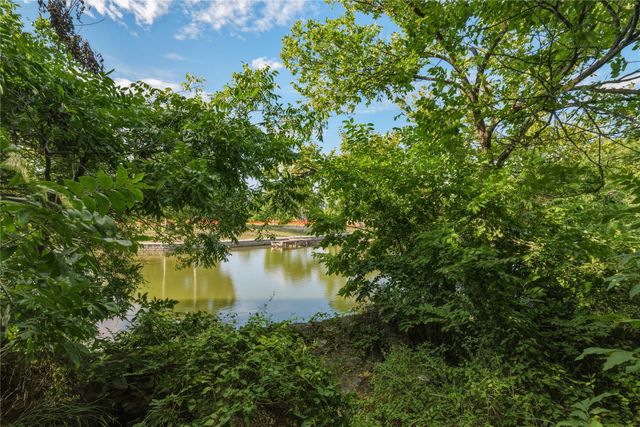221 E Bridge Street, Granbury, TX 76048