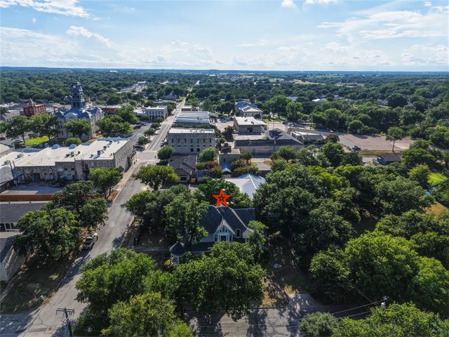 221 E Bridge Street, Granbury, TX 76048