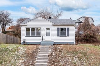 730 25th Street, Bettendorf, IA 52722