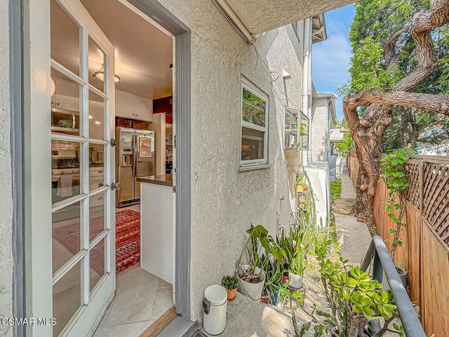 1528 Yale Street 3, Santa Monica, CA 90404