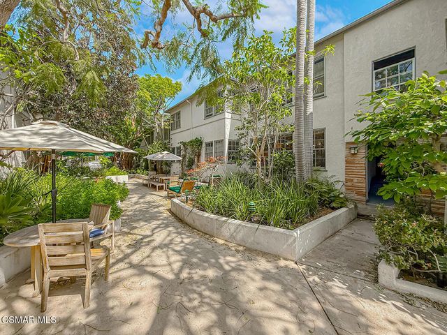 1528 Yale Street 3, Santa Monica, CA 90404