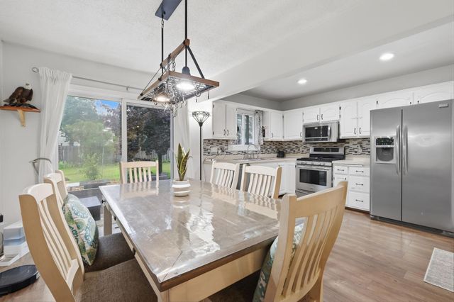 1725 129th Lane NW, Coon Rapids, MN 55448