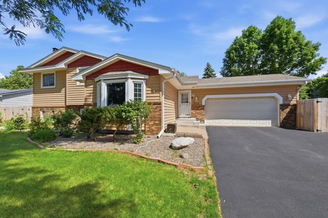 1725 129th Lane NW, Coon Rapids, MN 55448