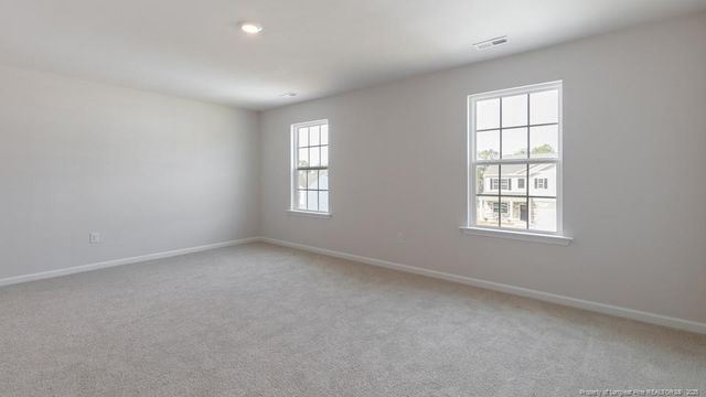 31 Mercer Way, Spring Lake, NC 28390