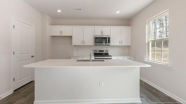 31 Mercer Way, Spring Lake, NC 28390