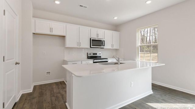 31 Mercer Way, Spring Lake, NC 28390