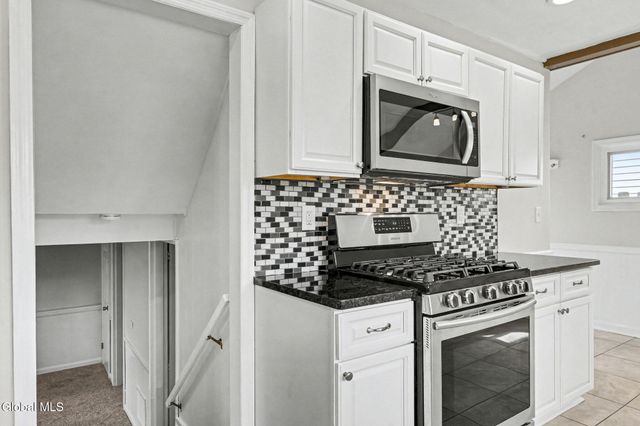 54 Forts Ferry Road, Colonie, NY 12110