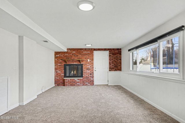 54 Forts Ferry Road, Colonie, NY 12110