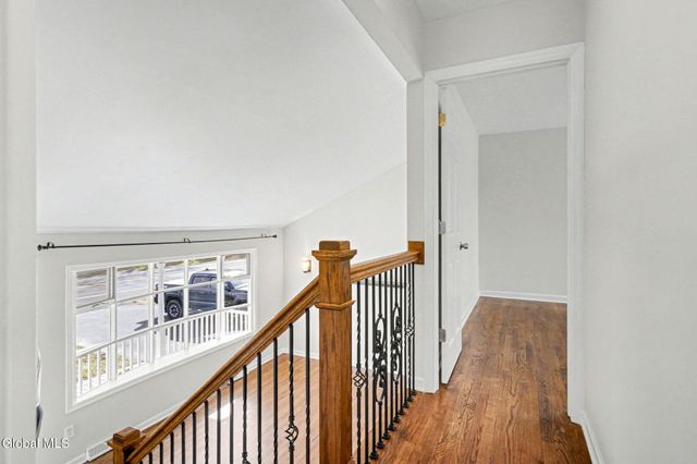 54 Forts Ferry Road, Colonie, NY 12110