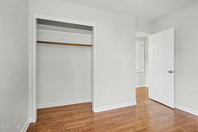 54 Forts Ferry Road, Colonie, NY 12110