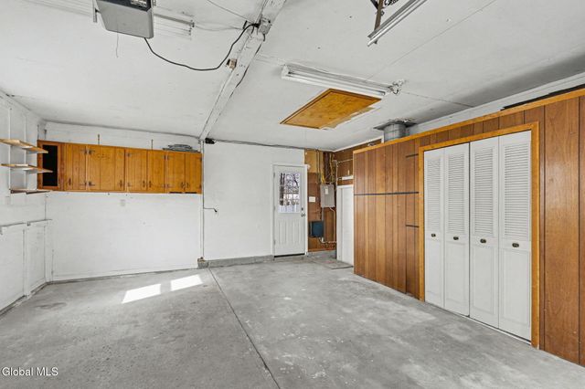 54 Forts Ferry Road, Colonie, NY 12110