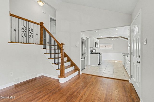 54 Forts Ferry Road, Colonie, NY 12110