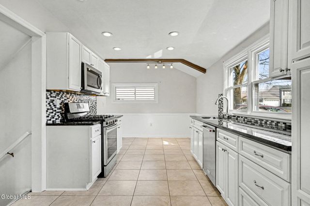 54 Forts Ferry Road, Colonie, NY 12110