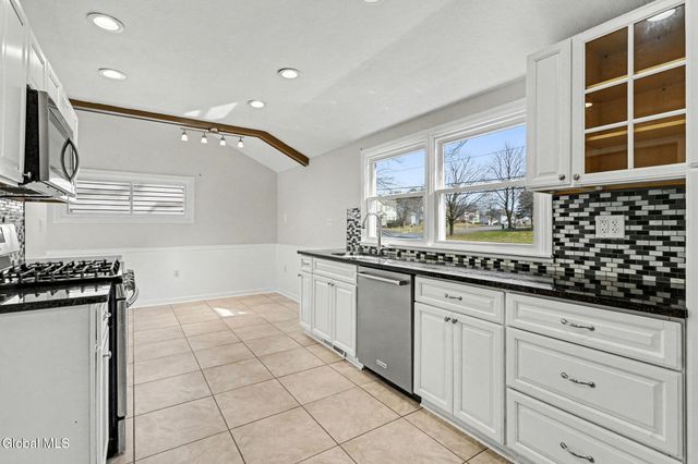 54 Forts Ferry Road, Colonie, NY 12110