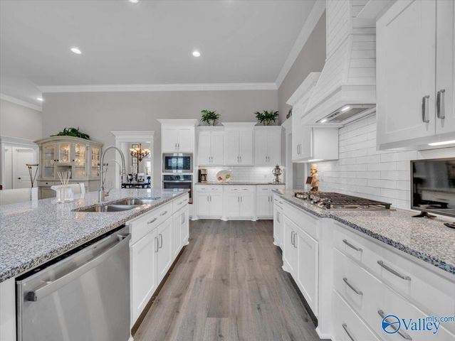 26364 Woodfield Drive, Athens, AL 35613