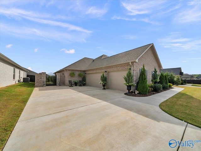 26364 Woodfield Drive, Athens, AL 35613