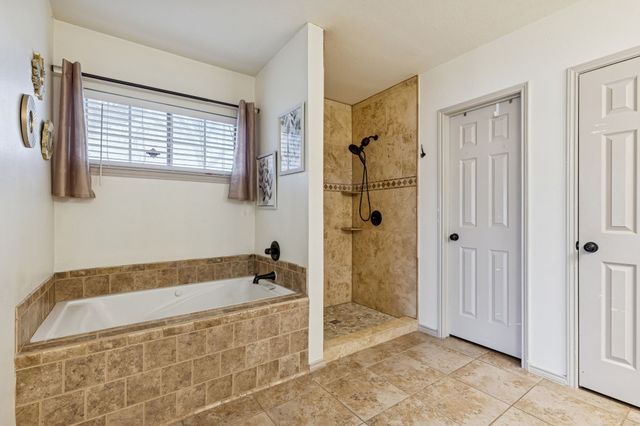 1517 High Pointe Circle, Cedar Hill, TX 75104