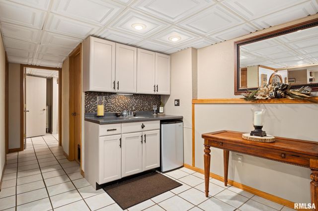 746 HERITAGE Drive, Mackinaw, IL 61755