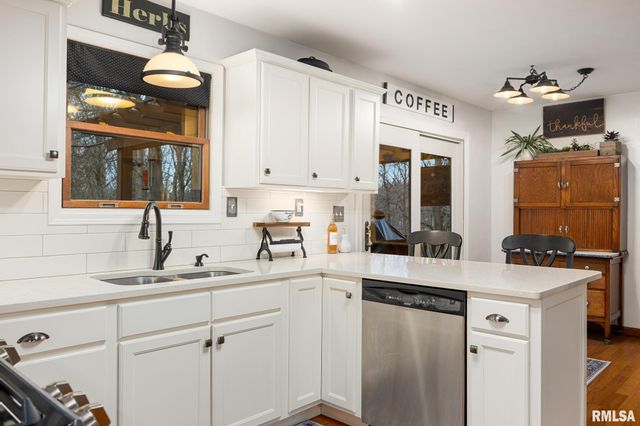 746 HERITAGE Drive, Mackinaw, IL 61755