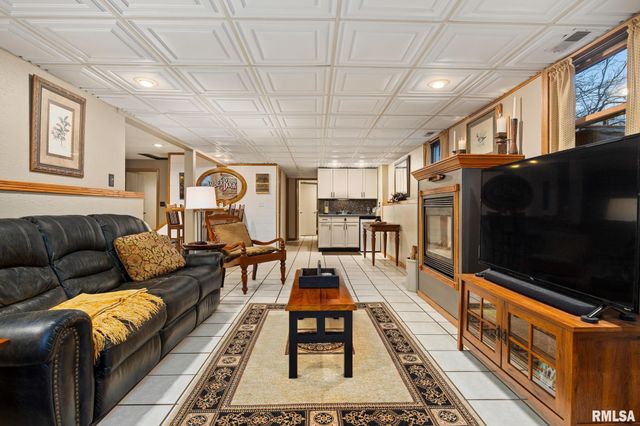 746 HERITAGE Drive, Mackinaw, IL 61755