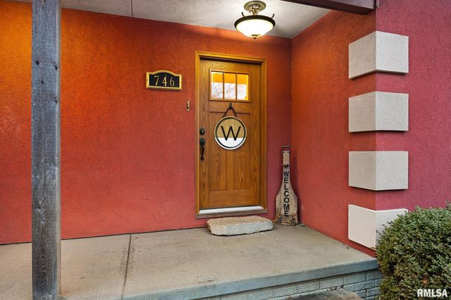 746 HERITAGE Drive, Mackinaw, IL 61755