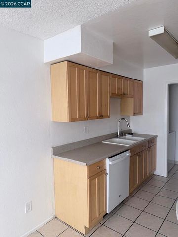3430 San Pablo Dam Rd 11, San Pablo, CA 94803