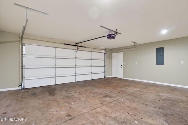 174 Grove Loop, Crossville, TN 38555