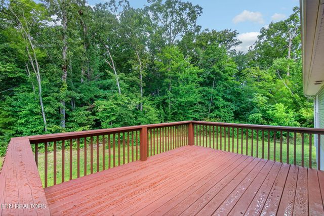 174 Grove Loop, Crossville, TN 38555