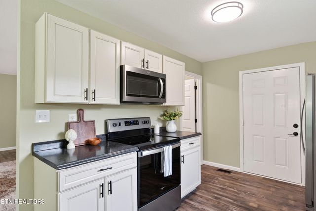174 Grove Loop, Crossville, TN 38555