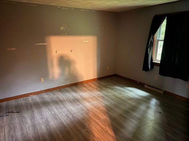 16 Assonet Blvd, Freetown, MA 02702