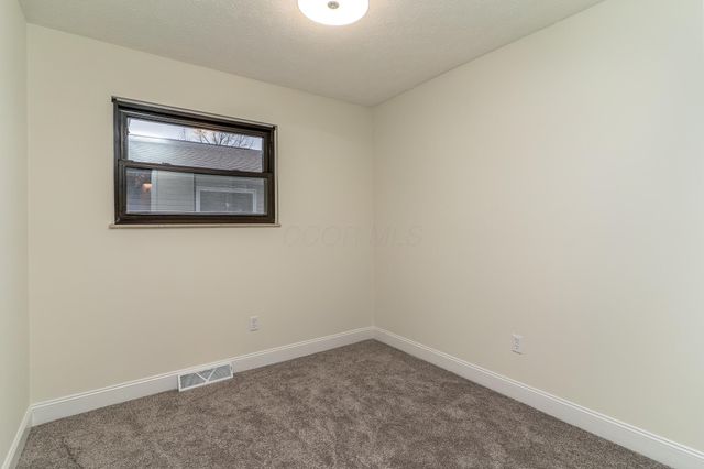 247 Lonepine Road, Delaware, OH 43015