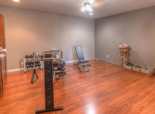 6323 Virginia Dr, Auburn, CA 95602