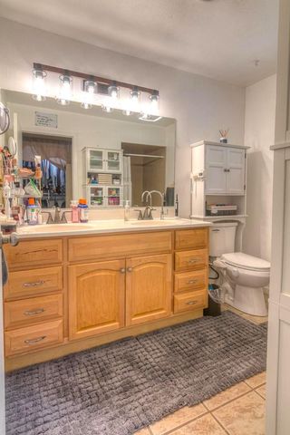 6323 Virginia Dr, Auburn, CA 95602