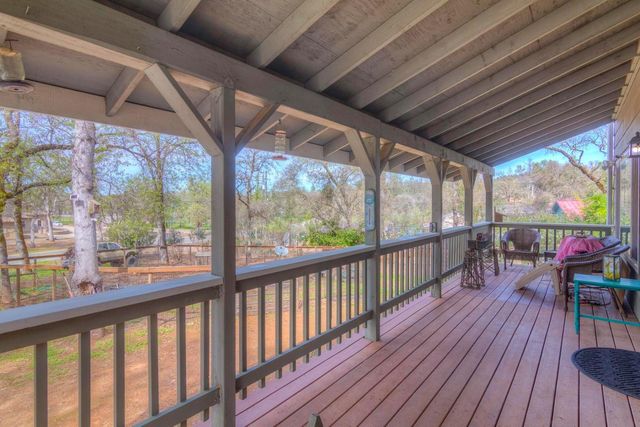 6323 Virginia Dr, Auburn, CA 95602