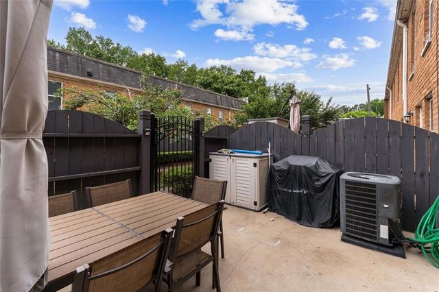 235 Winding River Drive F, Sandy Springs, GA 30350