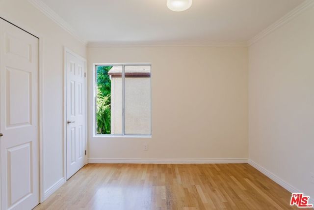 14980 Victory Boulevard 201, Van Nuys (los Angeles), CA 91411