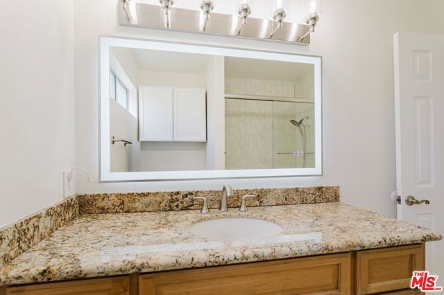 14980 Victory Boulevard 201, Van Nuys (los Angeles), CA 91411