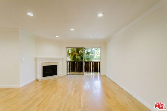 14980 Victory Boulevard 201, Van Nuys (los Angeles), CA 91411