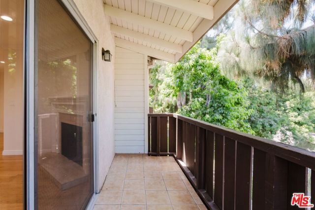14980 Victory Boulevard 201, Van Nuys (los Angeles), CA 91411