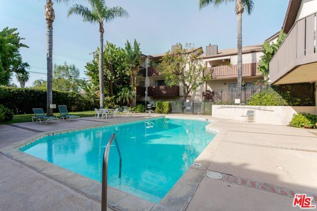 14980 Victory Boulevard 201, Van Nuys (los Angeles), CA 91411