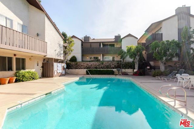 14980 Victory Boulevard 201, Van Nuys (los Angeles), CA 91411