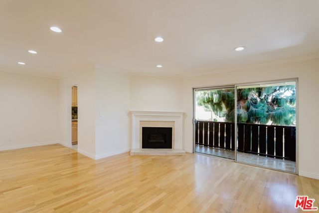 14980 Victory Boulevard 201, Van Nuys (los Angeles), CA 91411