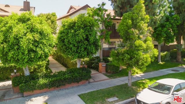14980 Victory Boulevard 201, Van Nuys (los Angeles), CA 91411