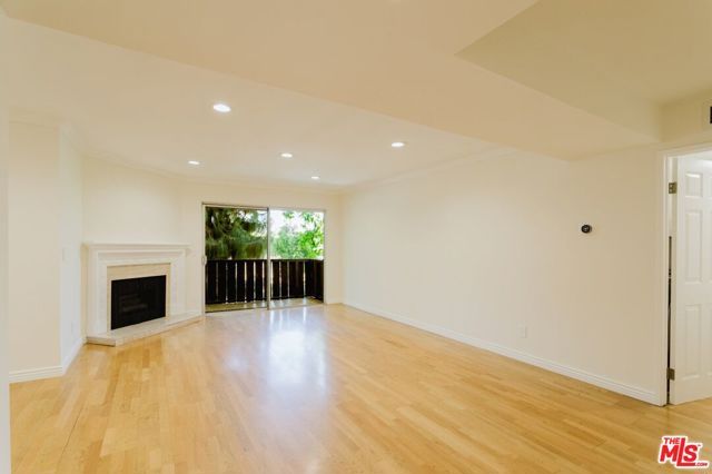 14980 Victory Boulevard 201, Van Nuys (los Angeles), CA 91411