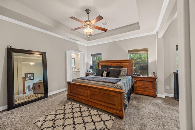 706 Overbrook Drive, Huntsville, TX 77340