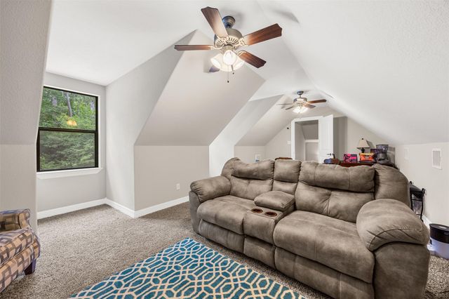 706 Overbrook Drive, Huntsville, TX 77340